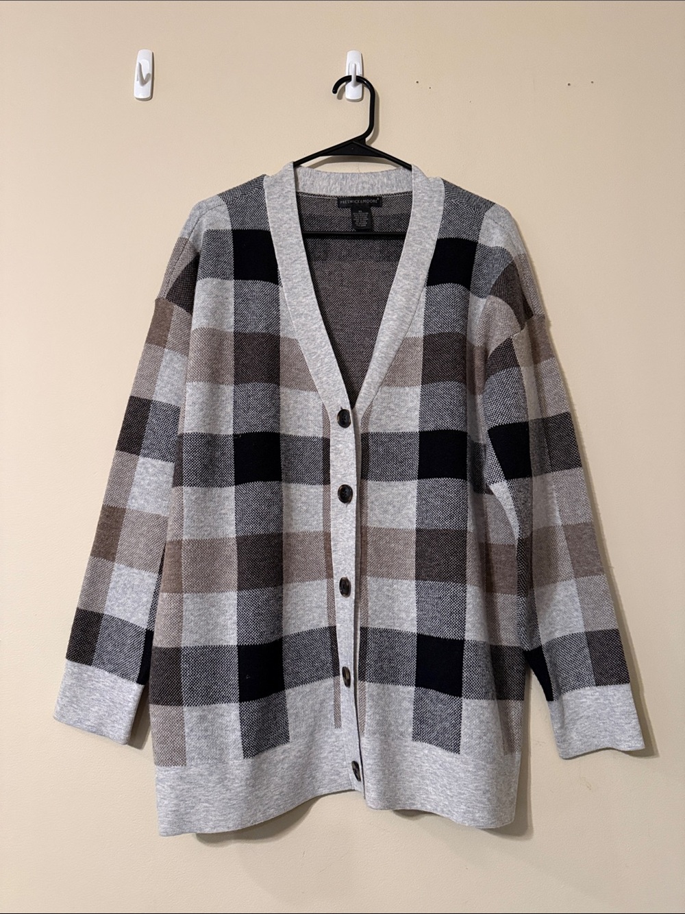 Preswick & Moore Gray and Light Gray Checked Cardigan